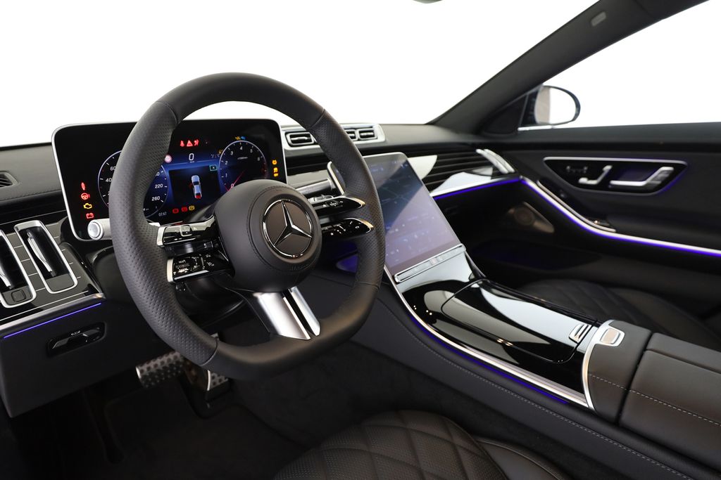 Mercedes S 580 AMG 4MATIC LONG | německé předváděcí auto | skladem ihned k předání | benzín V8 biturbo 500 koní | šedá matná s černou kůží | maximální výbava | skvělá cena | nákup online | auto eshop | AUTOiBUY.com